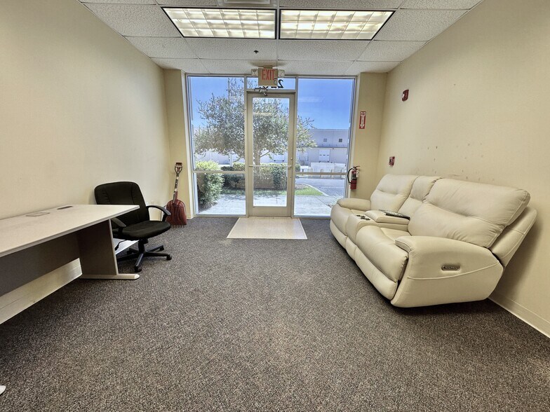 17742 NW 115th Ave, Alachua, FL for lease - Interior Photo - Image 2 of 8