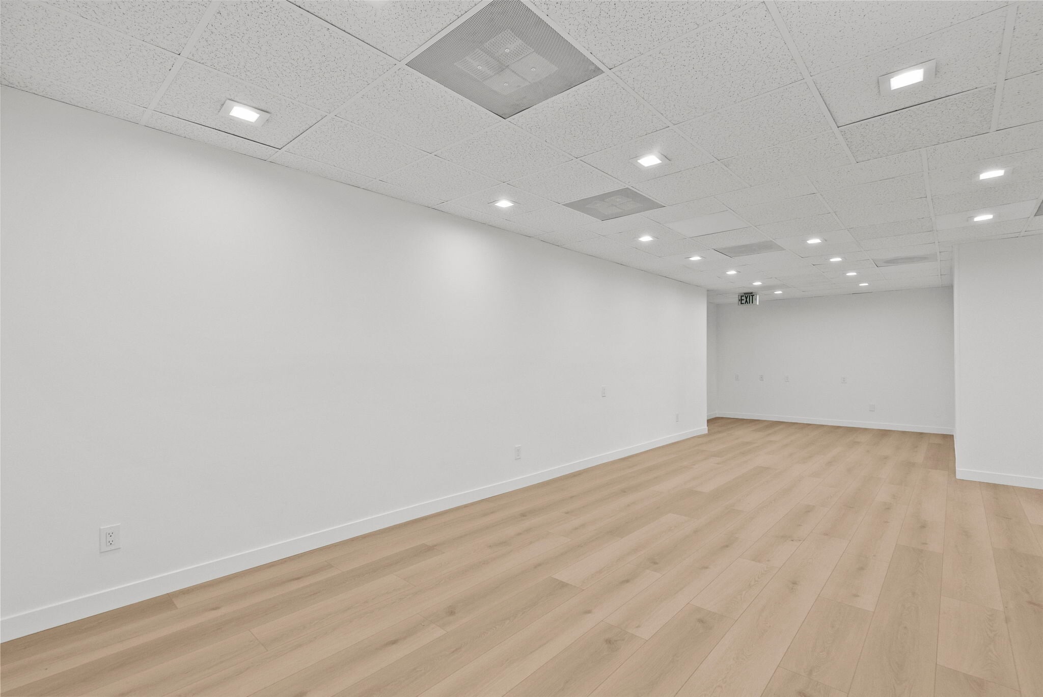 27141 Hidaway Ave, Canyon Country, CA à louer Photo intérieure- Image 1 de 21