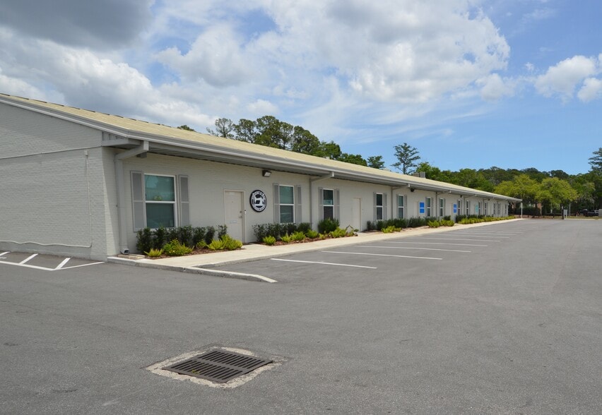 5121 Bowden Rd, Jacksonville, FL for lease - Building Photo - Image 2 of 8