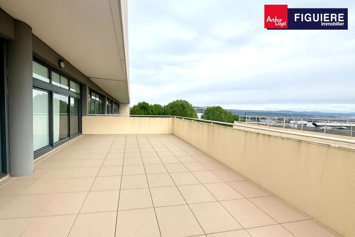 Office in Aix-en-Provence for lease Interior Photo- Image 1 of 5