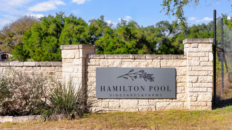 25711 Hamilton Pool Rd, Round Mountain, TX for sale - Primary Photo - Image 1 of 93