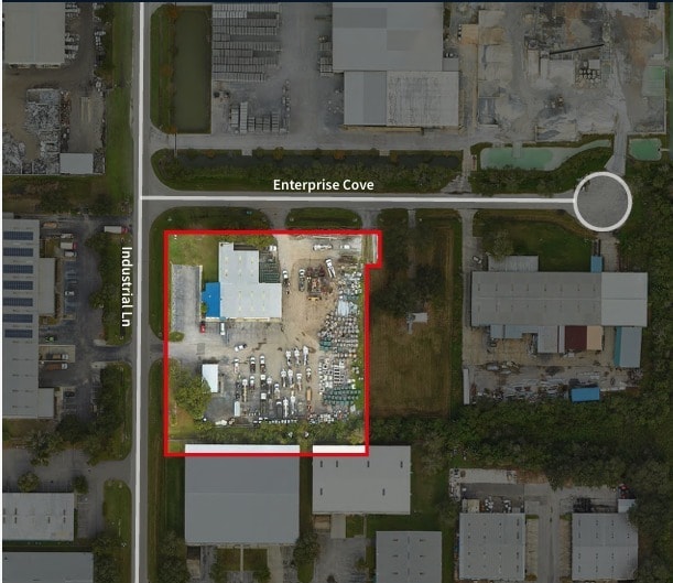 7703 Industrial Ln, Tampa, FL for lease - Building Photo - Image 1 of 1
