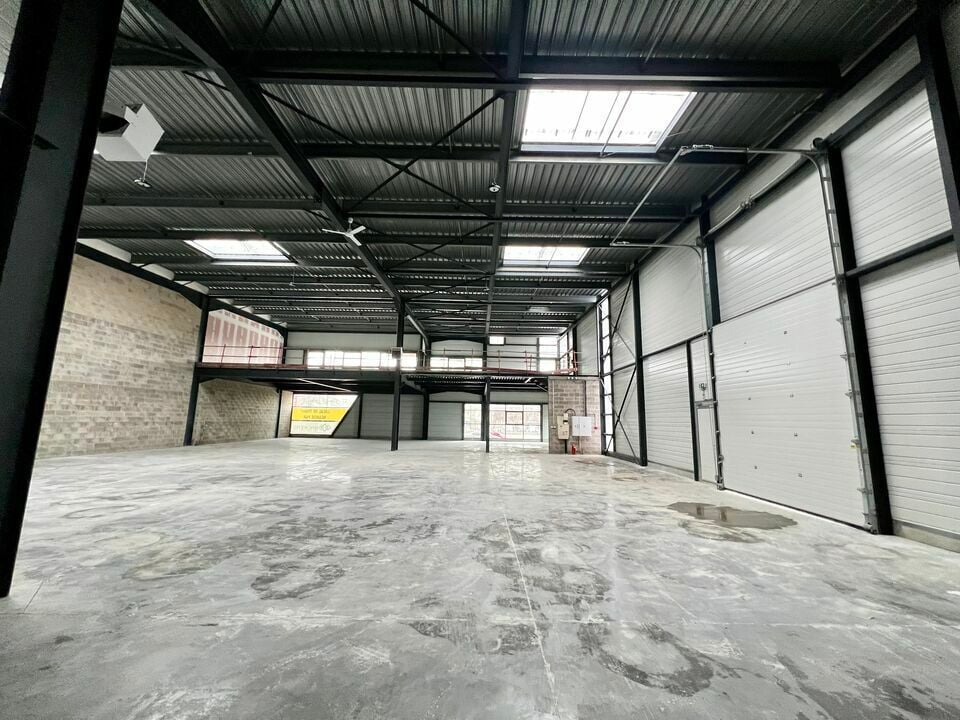 Flex in Le Havre for lease Building Photo- Image 1 of 9