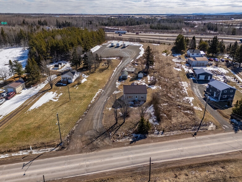 1656 Shediac Rd, Moncton, NB à vendre - Photo du bâtiment - Image 2 de 11
