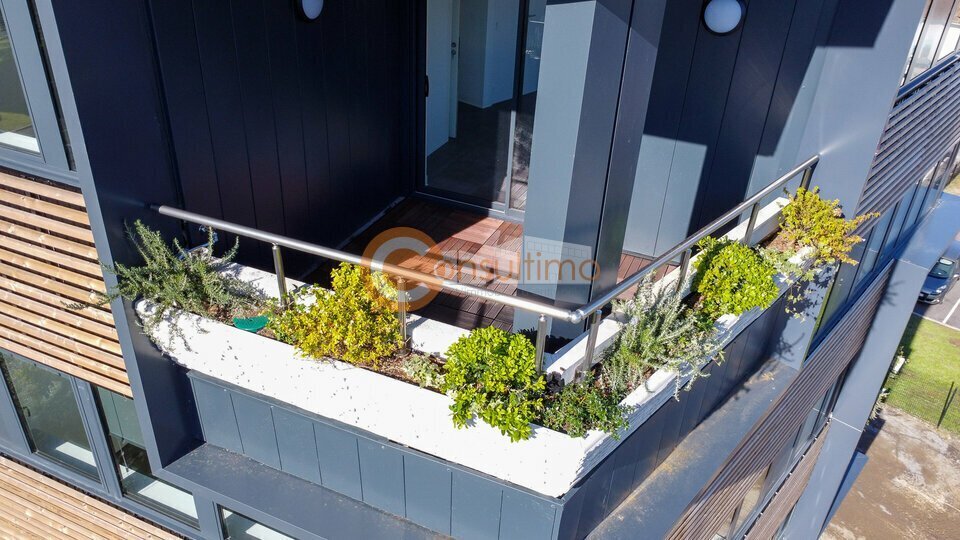 Office in Talence for sale - Building Photo - Image 2 of 4