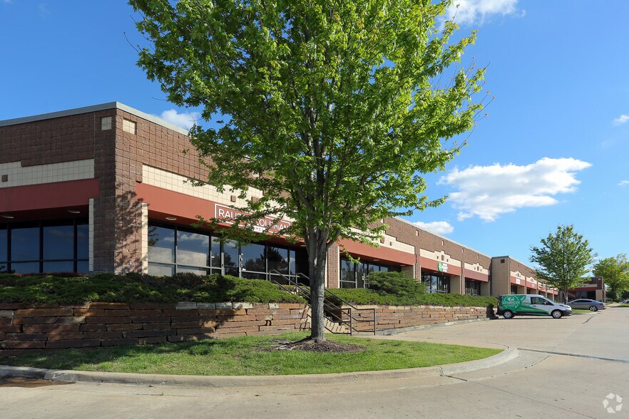 3158 S 108th East Ave, Tulsa, OK à louer - Photo du bâtiment - Image 2 de 7