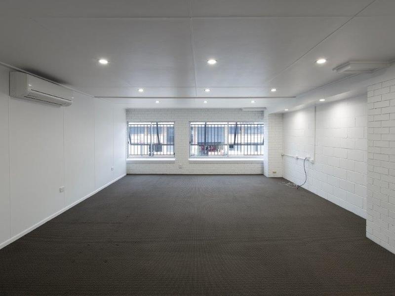 26 Wallace St, ALBION for lease Interior Photo- Image 1 of 2