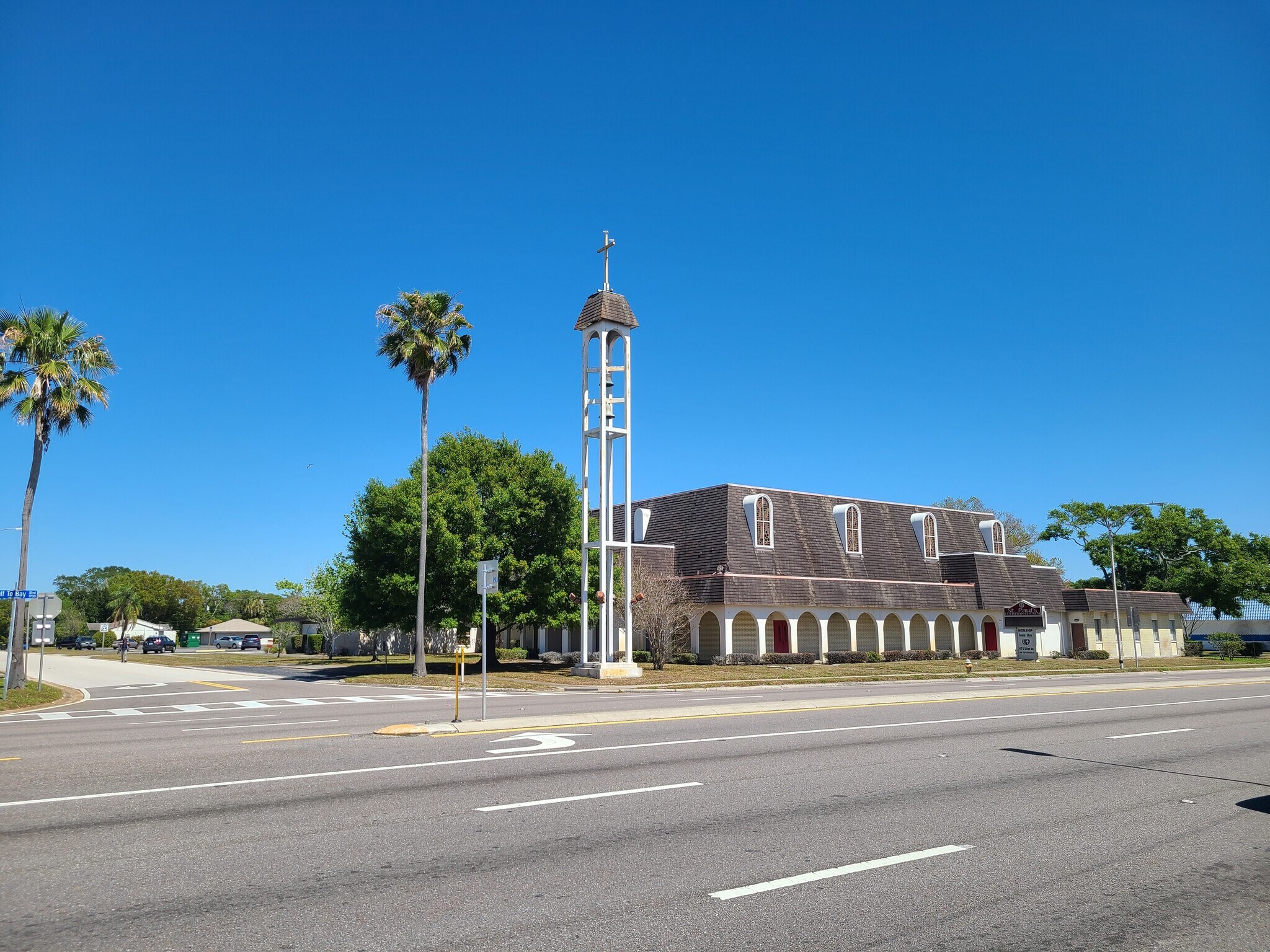 407 S Saturn Ave, Clearwater, FL for sale Primary Photo- Image 1 of 6