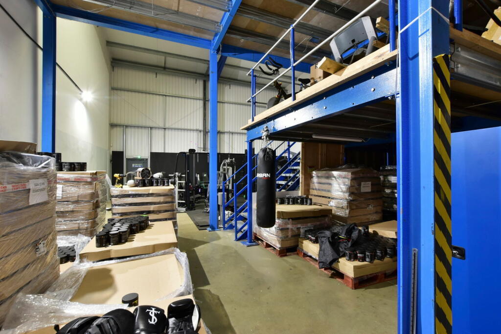 Whiteleaf Rd, Hemel Hempstead for lease Interior Photo- Image 1 of 10