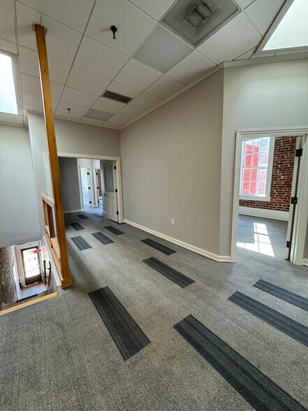 117-121 N State St, Jackson, MS à louer - Photo du bâtiment - Image 2 de 20