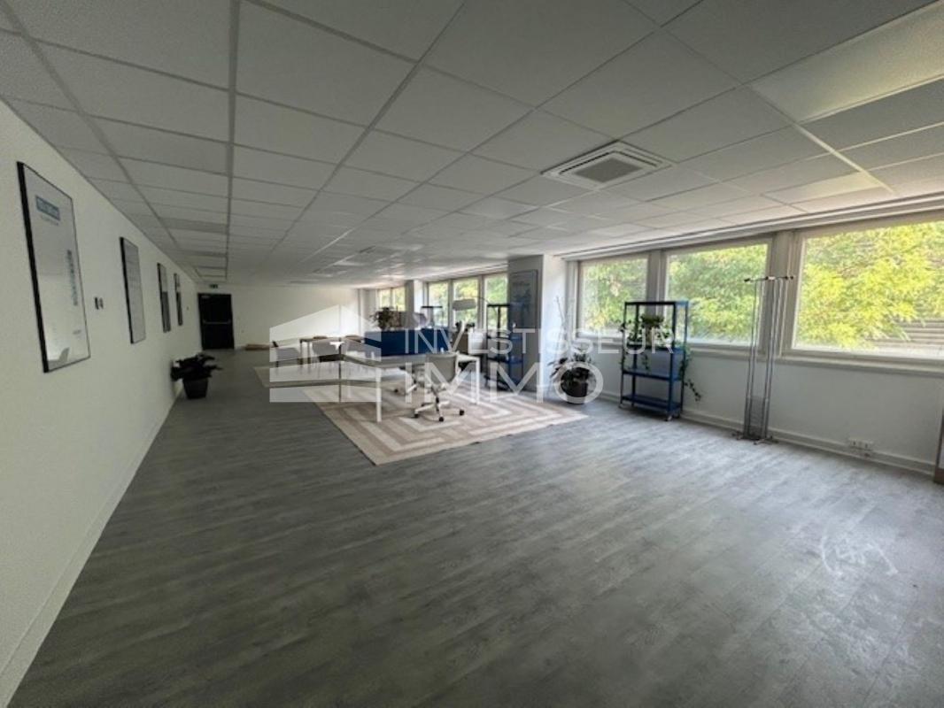 Flex in Aulnay Sous Bois for lease Interior Photo- Image 1 of 8
