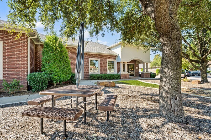5708 Colleyville Blvd, Colleyville, TX à louer - Photo du bâtiment - Image 2 de 25