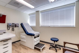 3541-3543 W Braddock Rd, Alexandria, VA for lease Interior Photo- Image 1 of 7