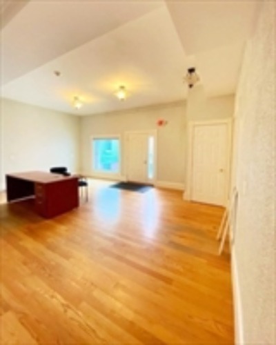 231 Holland St, Somerville, MA for lease - Interior Photo - Image 3 of 8