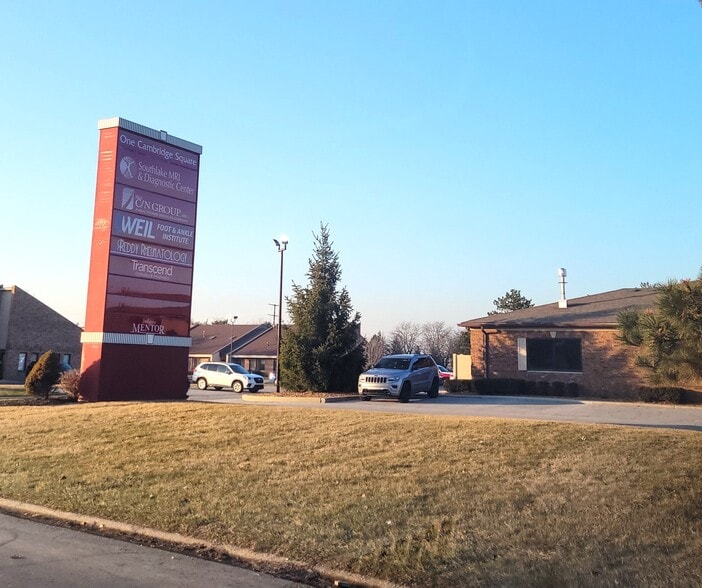 100-120 E 90th Dr, Merrillville, IN à louer - Photo du bâtiment - Image 2 de 17