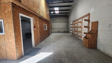 9339 Denton Ave, Hudson, FL for lease Interior Photo- Image 1 of 8