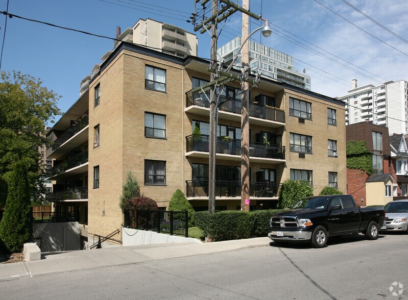 148 Soudan Ave, Toronto, ON à vendre - Photo principale - Image 1 de 1