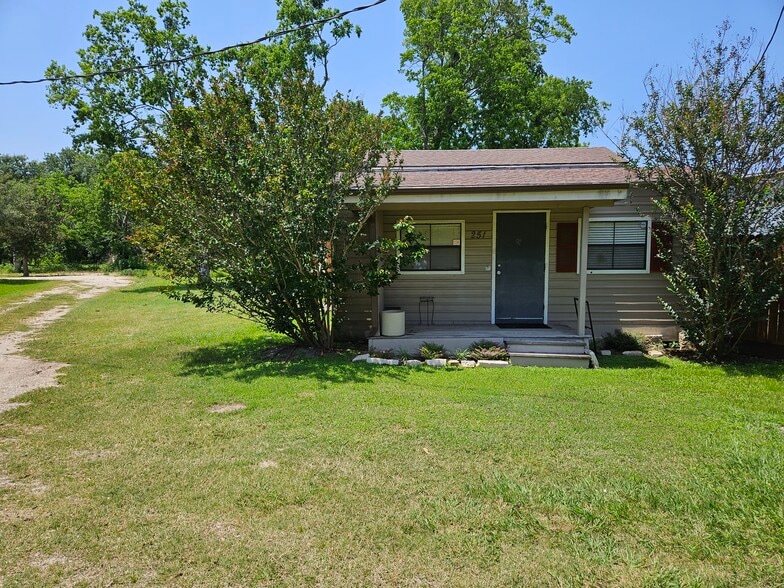 251 Gonyo Ln, Richmond, TX for lease - Building Photo - Image 1 of 10