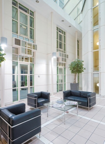 16 Smith Sq, Londres à louer - Photo du bâtiment - Image 3 de 10