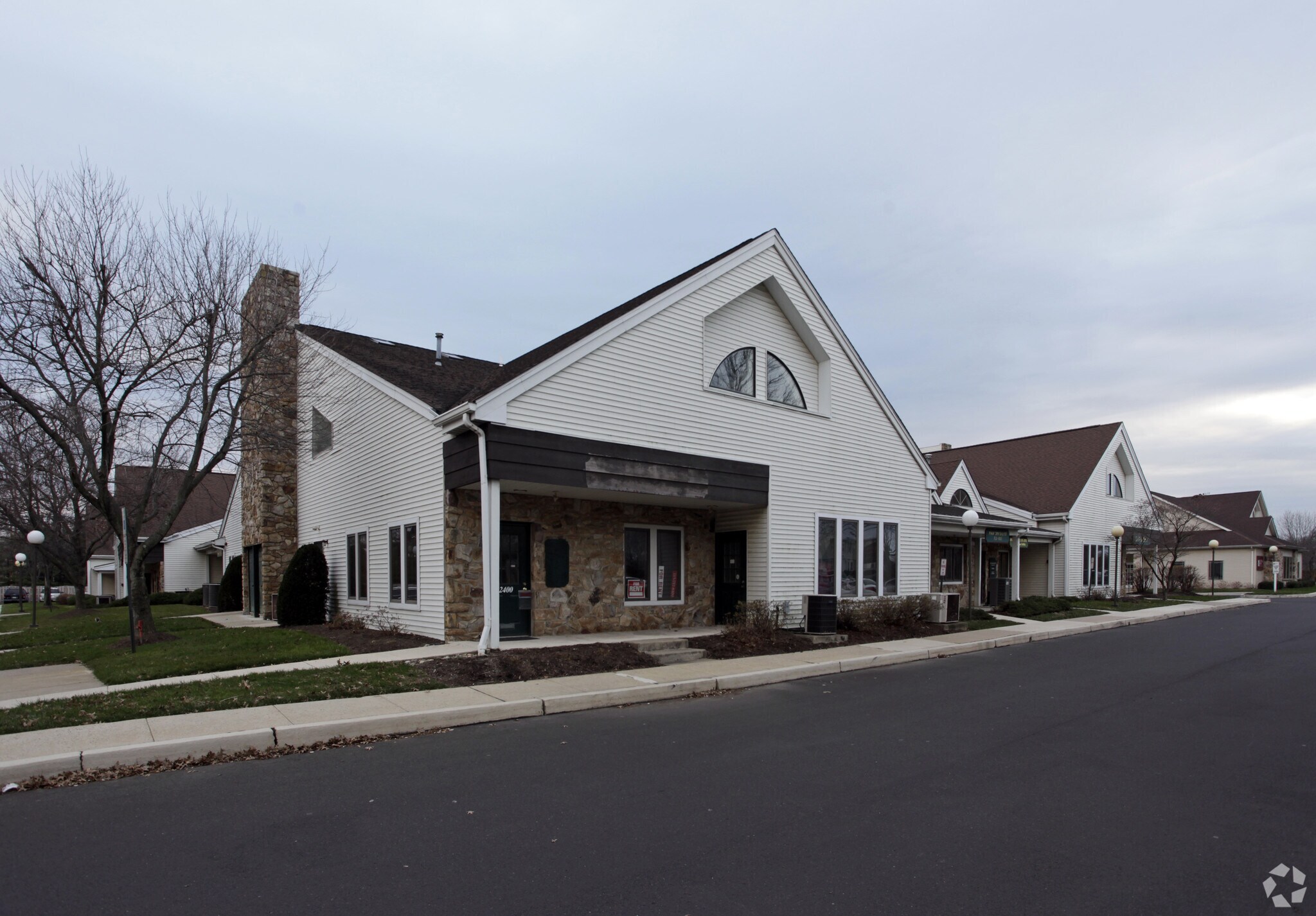 2400-2446 Bristol Rd, Bensalem, PA à louer Photo du bâtiment- Image 1 de 2