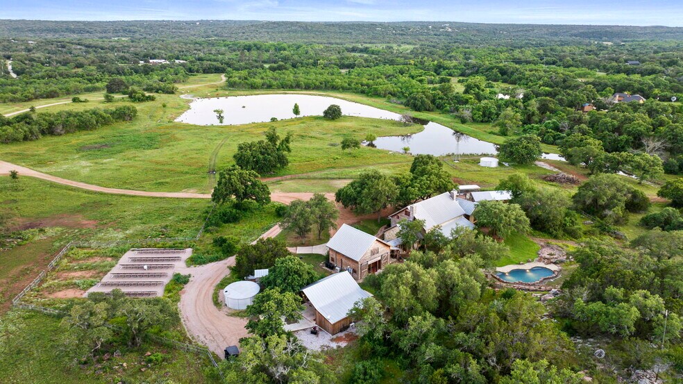6110 TX-29, Burnet, TX à vendre - Photo du bâtiment - Image 2 de 51