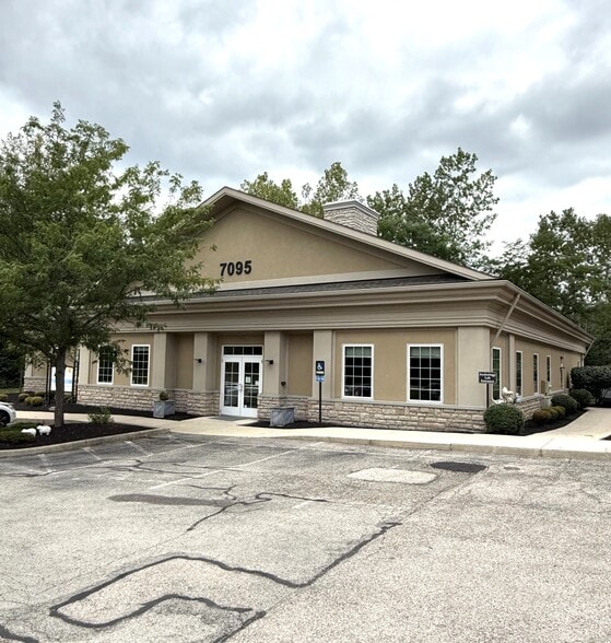 Investment Portfolio portfolio of 2 properties for sale on LoopNet.ca - Building Photo - Image 3 of 3