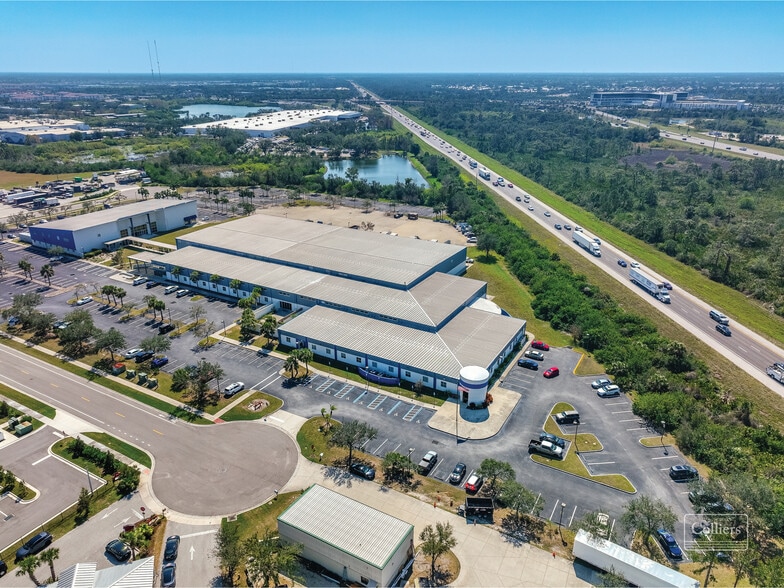 201 Triple Diamond Blvd, North Venice, FL for lease - Building Photo - Image 3 of 12