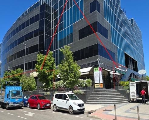 Bureau dans Madrid, Madrid à vendre - Photo du bâtiment - Image 2 de 2