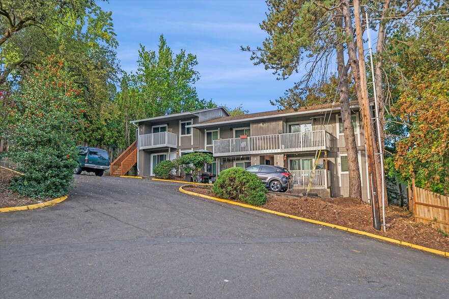 5636-5648 SW Beaverton Hillsdale Hwy, Portland, OR à vendre - Photo du bâtiment - Image 3 de 10