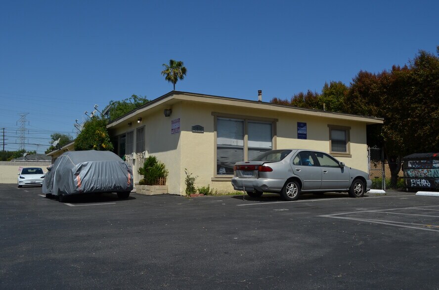 6711-6715 Tujunga Ave, North Hollywood, CA à vendre - Photo du bâtiment - Image 3 de 6