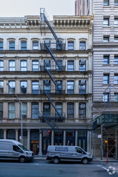 74 Leonard St, New York, NY à louer - Photo du bâtiment - Image 3 de 5