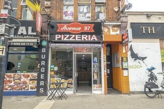 Plus de détails pour Turnpike Ln, Londres - Commerce de détail à louer