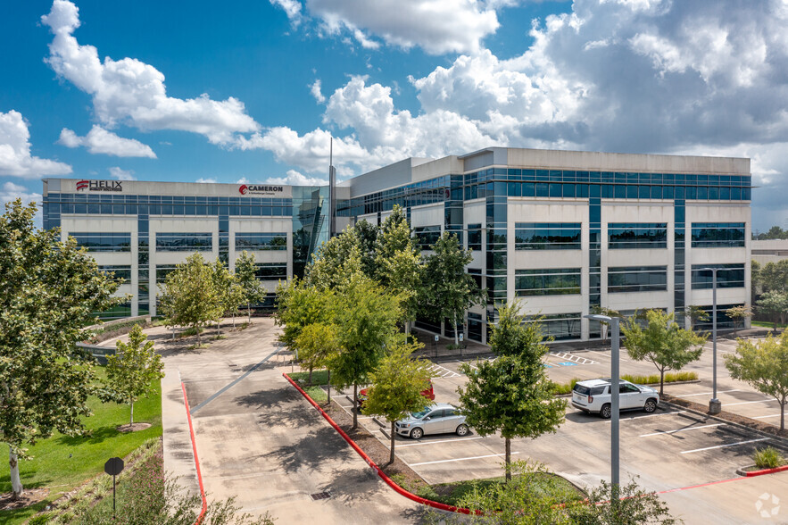 3505 W Sam Houston Pky N, Houston, TX for lease - Building Photo - Image 1 of 3