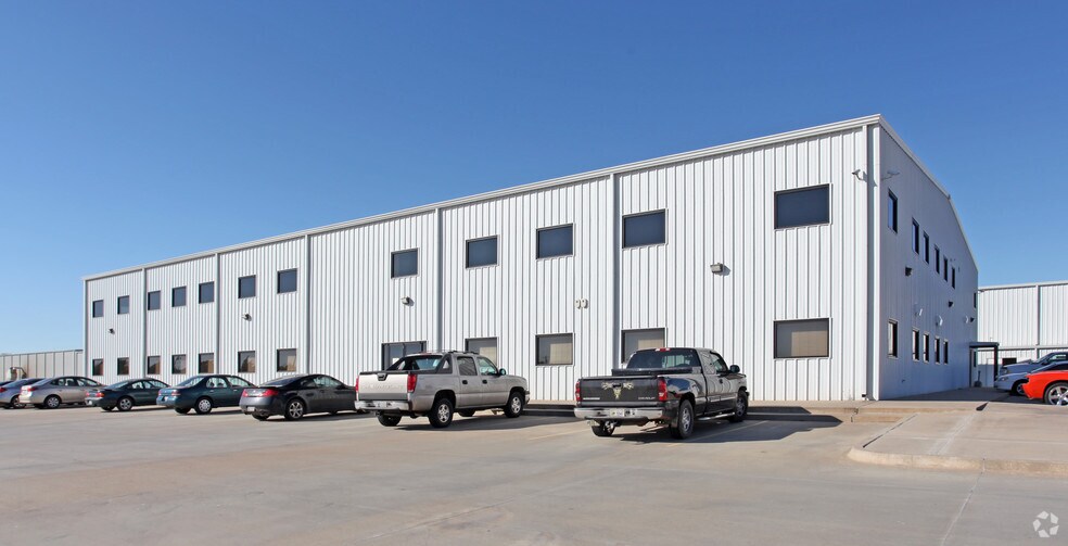 3333 S Council Rd, Oklahoma City, OK à vendre - Photo du bâtiment - Image 3 de 31
