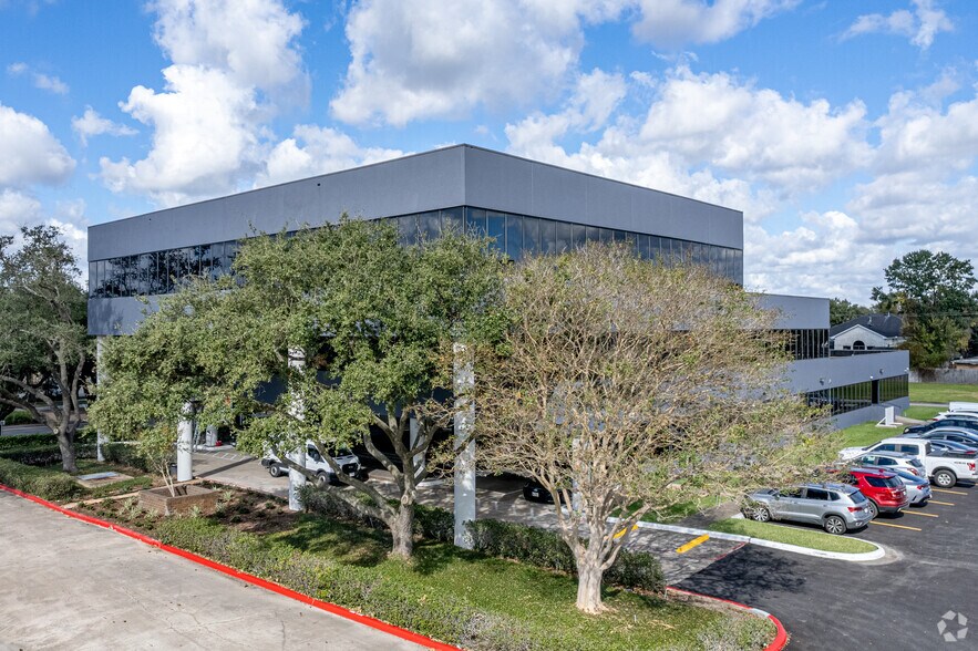 8121 Broadway St, Houston, TX à louer - Photo du bâtiment - Image 1 de 3