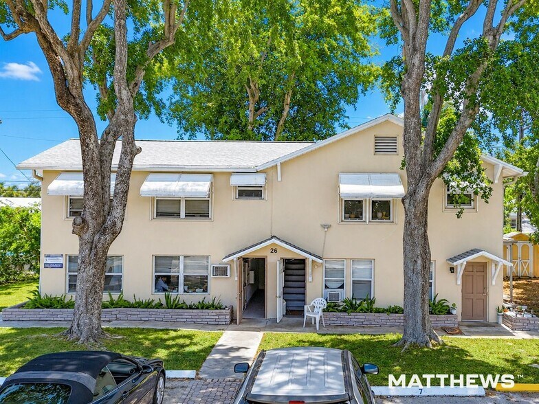 26 SE 13th Ter, Dania Beach, FL à vendre - Photo du bâtiment - Image 1 de 3