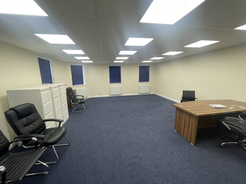 Castle St, Taunton for lease - Interior Photo - Image 2 of 7