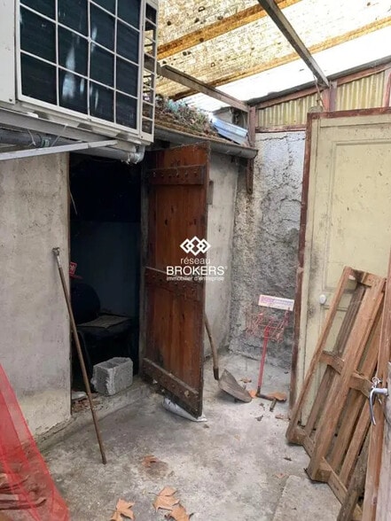 Retail in Grenoble for sale - Interior Photo - Image 3 of 8