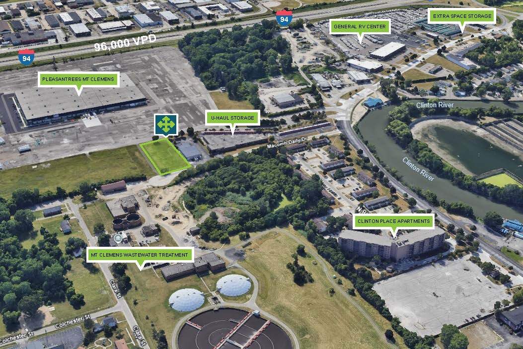 100 Macomb Daily Dr, Mount Clemens, MI à vendre Aérien- Image 1 de 5