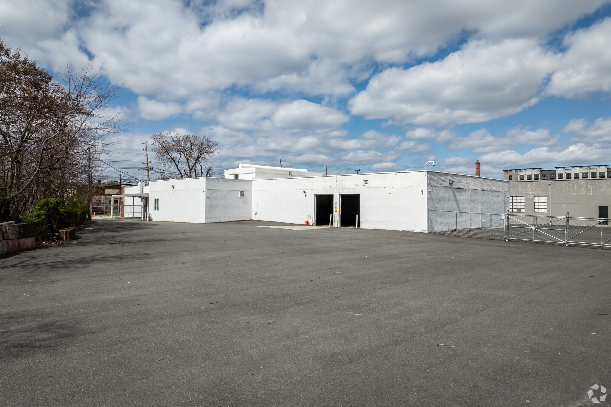 1153 W Elizabeth Ave, Linden, NJ for lease Primary Photo- Image 1 of 18