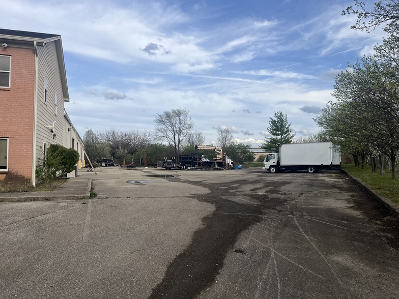 7340 Bridgewater Rd, Dayton, OH for lease - Building Photo - Image 2 of 12