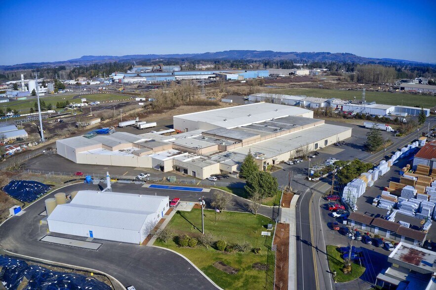 2803 NE Orchard Ave, McMinnville, OR à vendre - Photo du bâtiment - Image 2 de 6