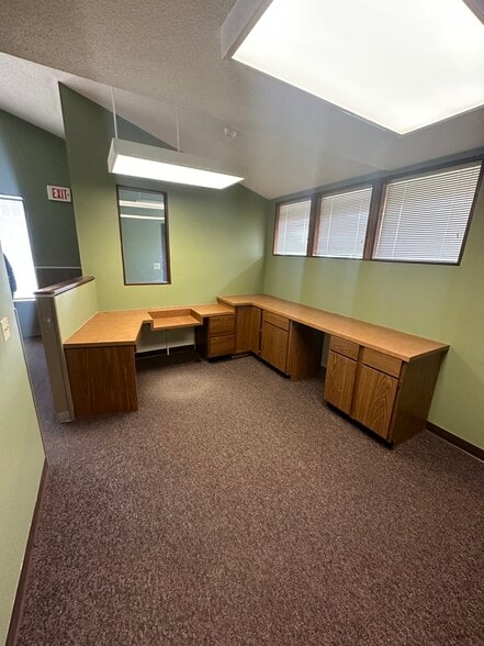 206 E Marion St, Monroe, IA for sale - Interior Photo - Image 3 of 5