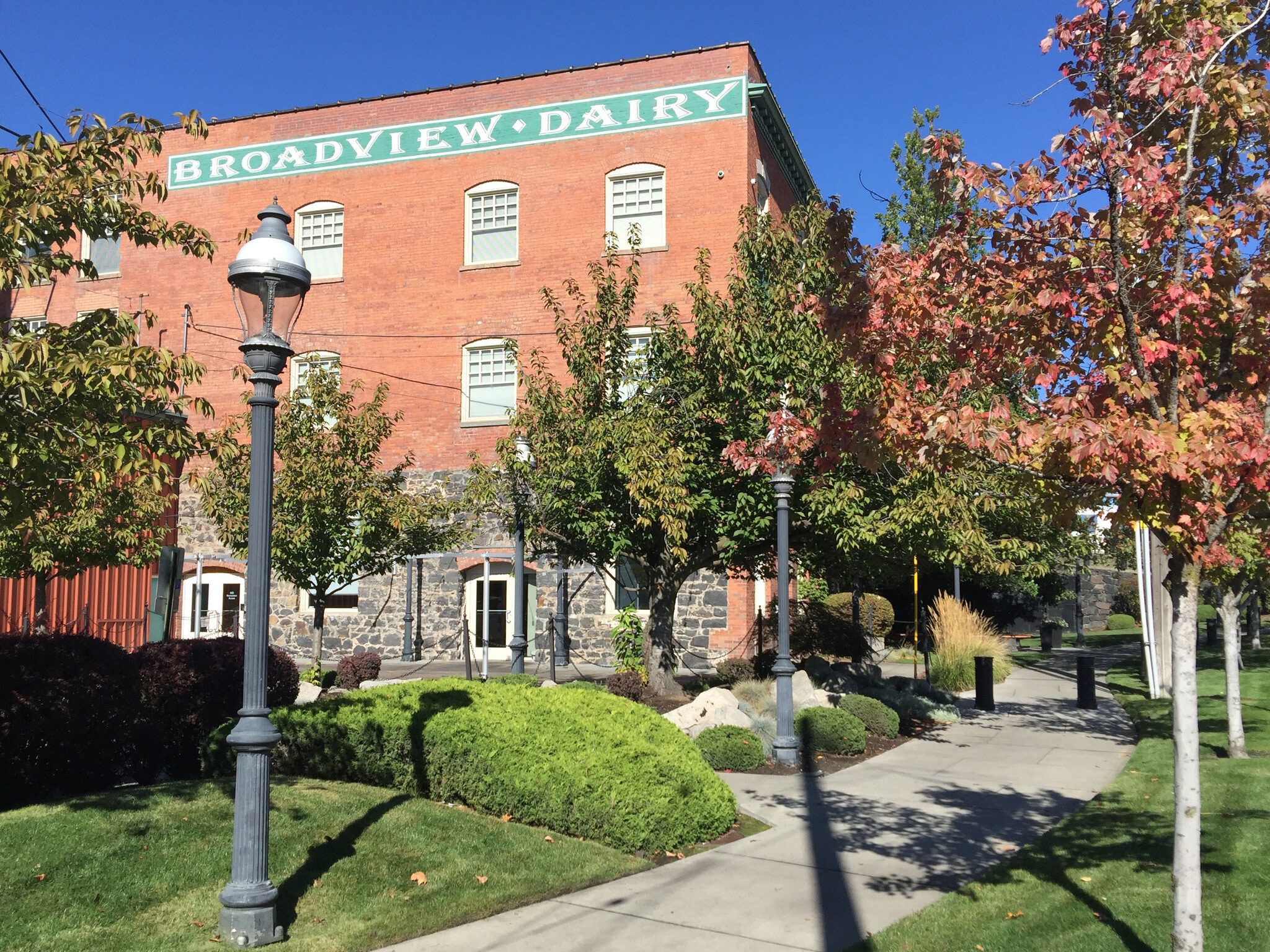 411 W Cataldo Ave, Spokane, WA for lease Building Photo- Image 1 of 3