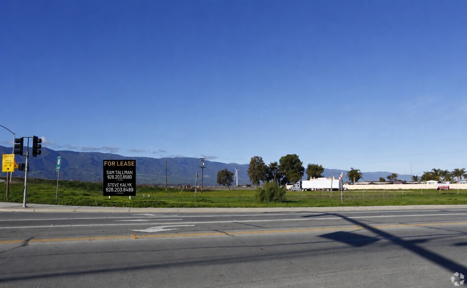 NWC FRONT STREET & NESTLED rd, Soledad, CA à louer - Photo du bâtiment - Image 3 de 3