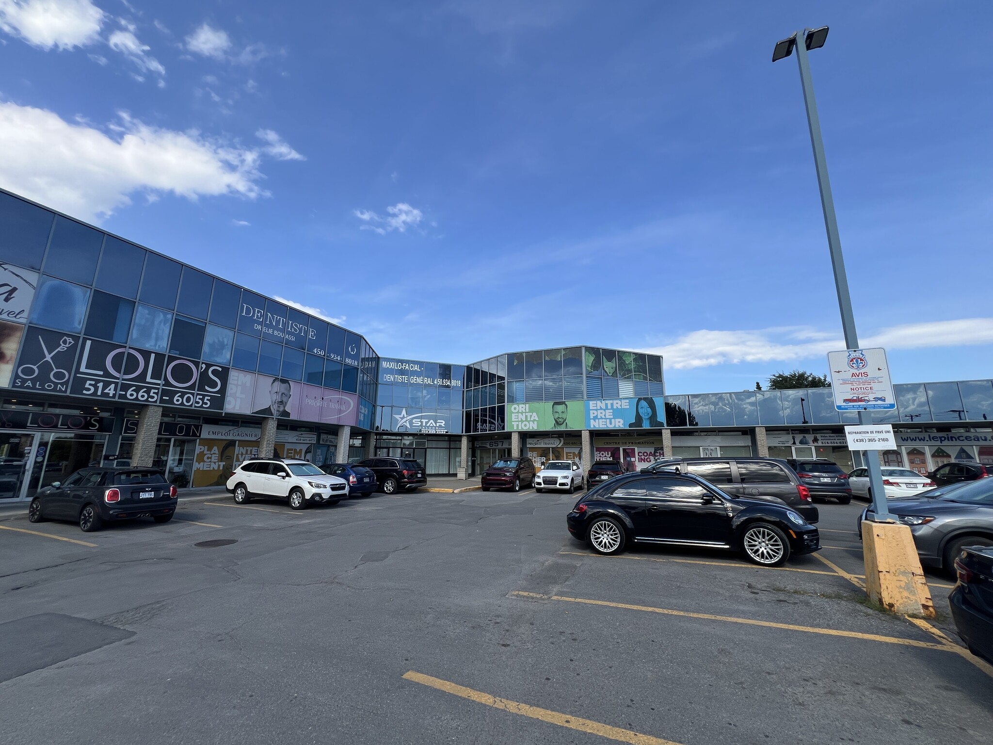 643-675 Boul Curé-Labelle, Laval, QC for lease Primary Photo- Image 1 of 24