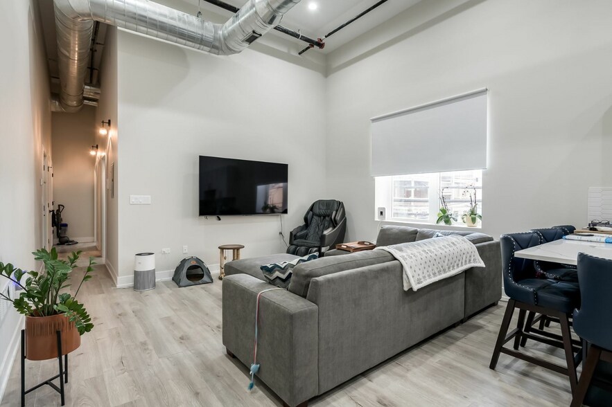 3210 W Lawrence Ave, Chicago, IL à vendre - Photo intérieure - Image 3 de 42