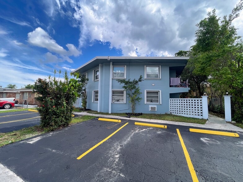 3760 SW 1st St, Fort Lauderdale, FL for sale - Building Photo - Image 3 of 54