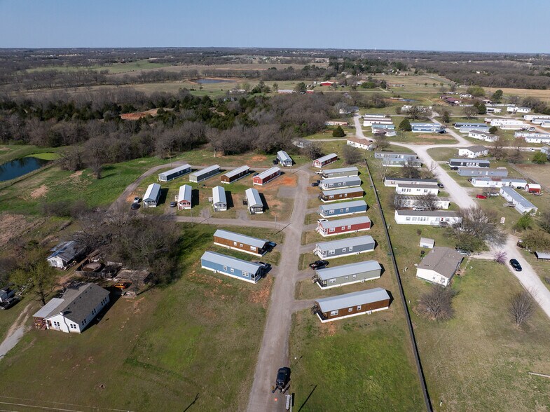 18100 Coker Rd, Shawnee, OK à vendre - Photo du bâtiment - Image 2 de 21