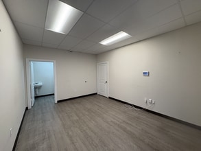 11412 Buvinghausen Road, Tomball, TX for lease Interior Photo- Image 1 of 4